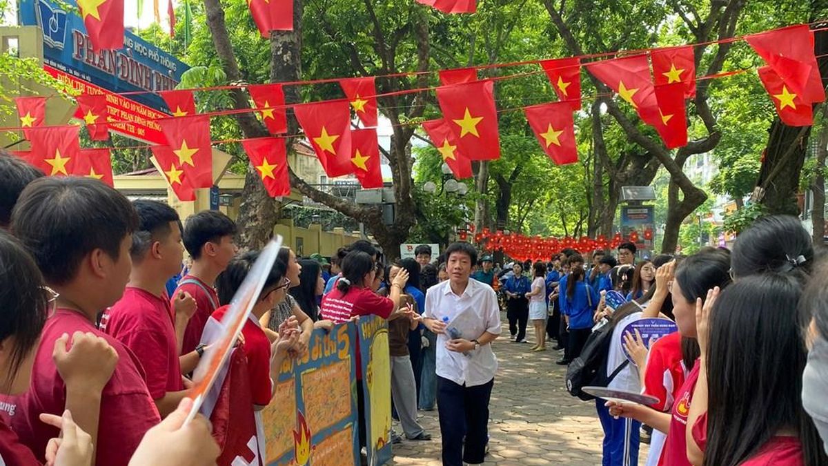 Hơn 124.000 sĩ tử Hà Nội hoàn thành kỳ thi lớp 10 công lập - Báo Văn hóa