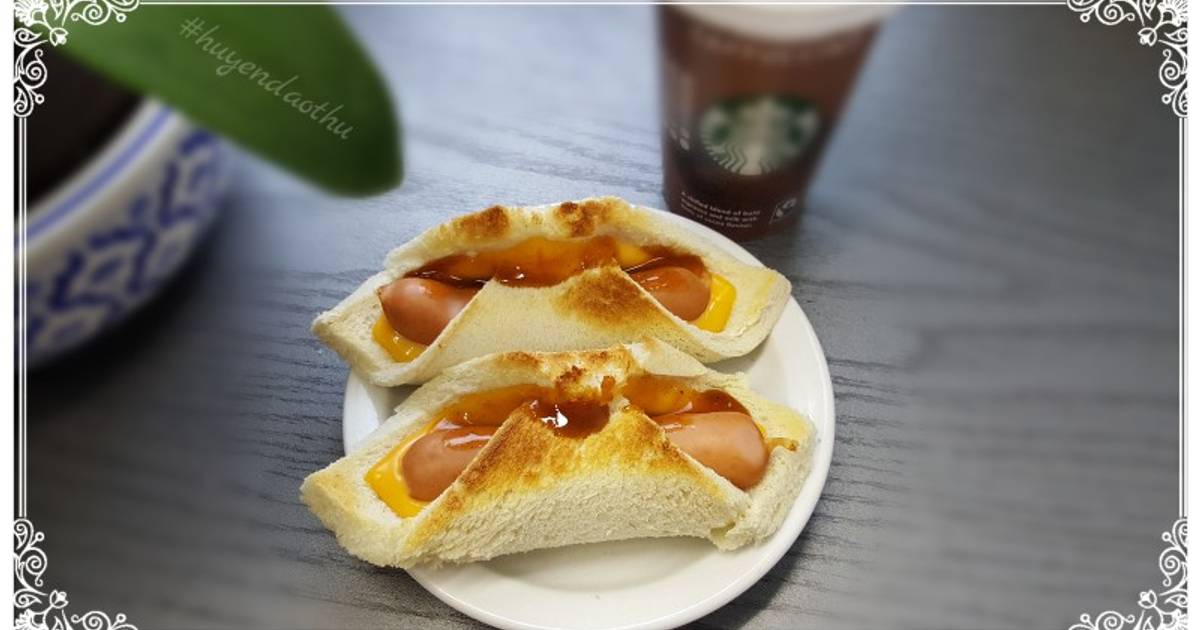 Sandwich nướng cùng Xúc xích & Phômai