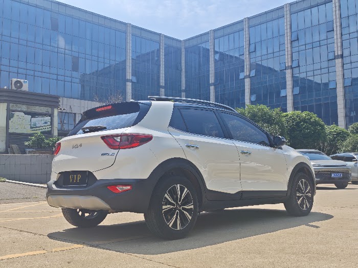 KIA KX1