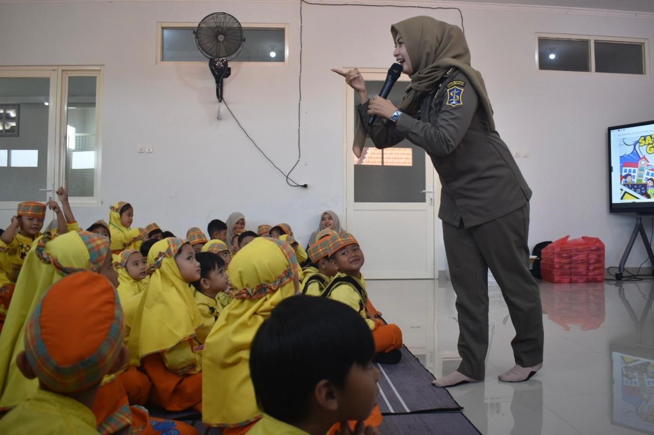 Nama Gambar