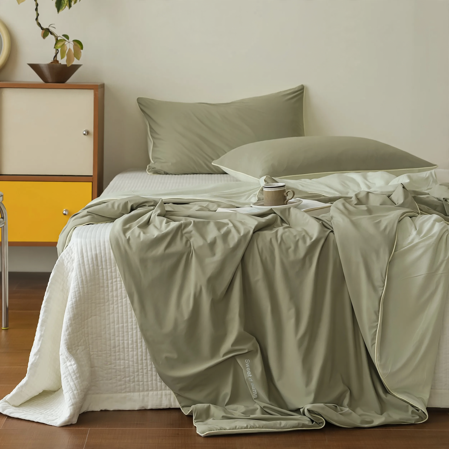 Lightweight summer blanket, machine washable