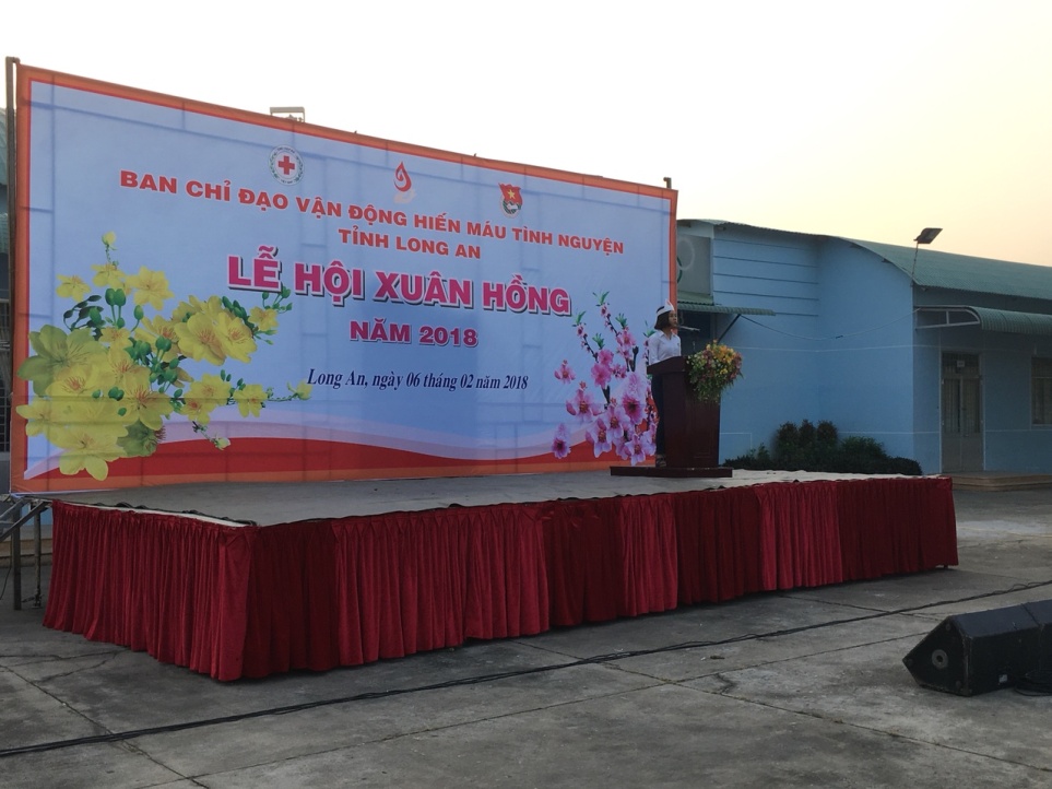 Khai mạc