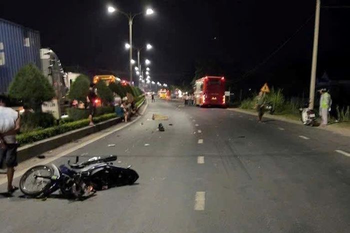 Đi xe máy ngược chiều trên quốc lộ, một người bị xe khách tông tử vong ở Đắk Lắk - Báo VTC News