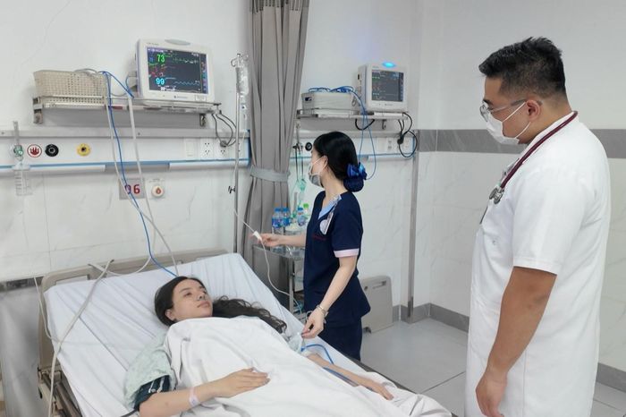 Cấp cứu điều trị kịp thời các nạn nhân trong vụ cháy ở Hồng Hà - Đài Phát thanh và truyền hình Hà Nội