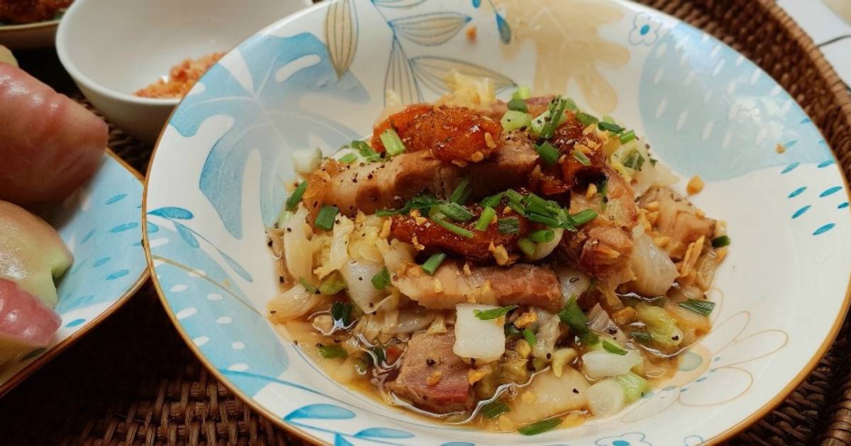 Cải thảo xào thịt quay