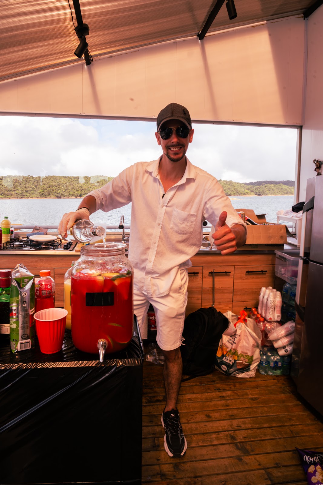 Drinks on the lake — Guatapé boat day