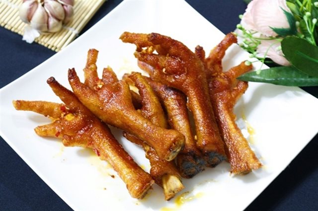 Chân Gà Nướng Muối Ớt Thơm Lừng