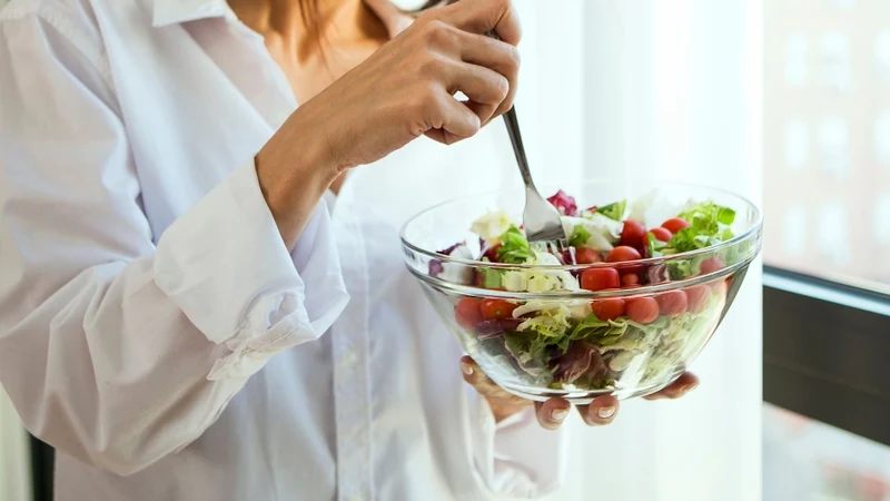 Không nên bỏ bữa vì dễ dẫn đến ăn quá nhiều vào cuối ngày