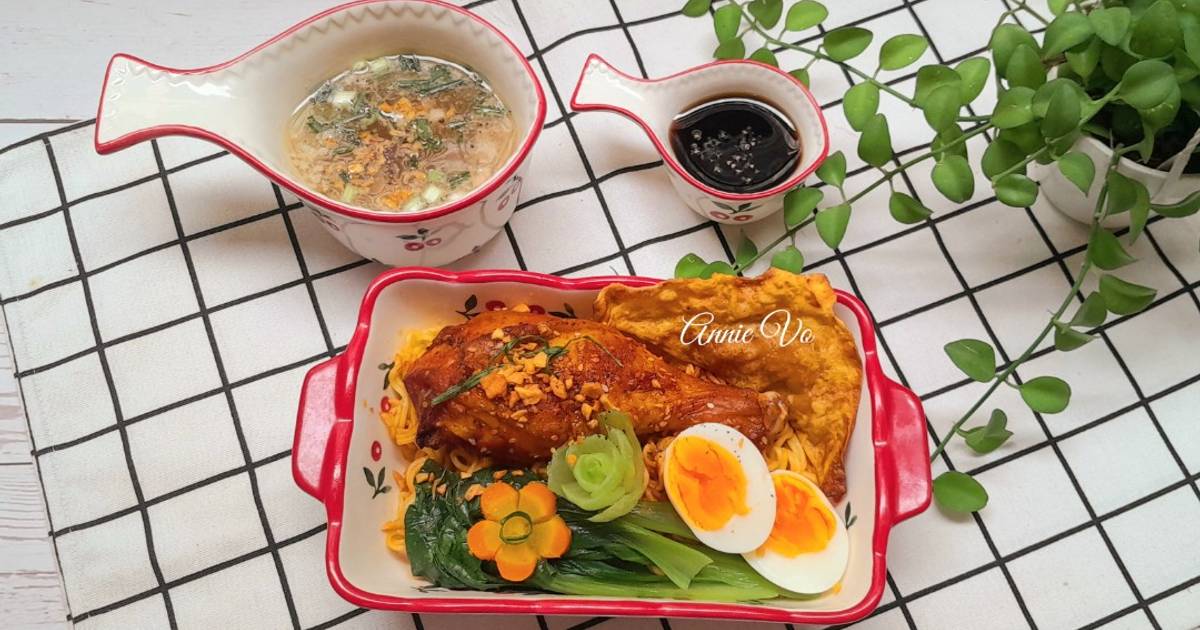 Mì gà hoành thánh trộn phomai
