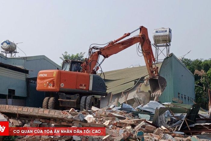 Cưỡng chế 3 hộ gia đình phục vụ Dự án Nguyễn Văn Linh - Báo Công Lý