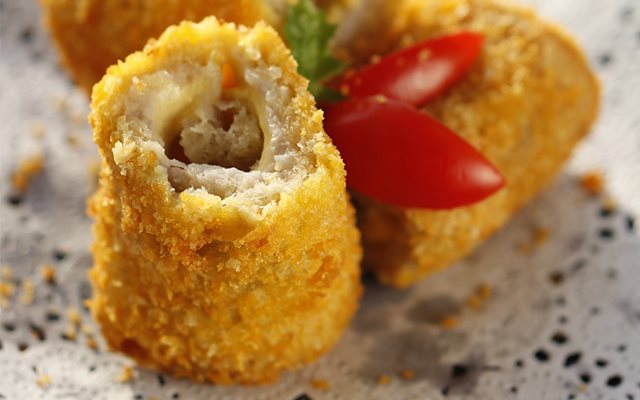 Bánh Cuộn Khoai Môn