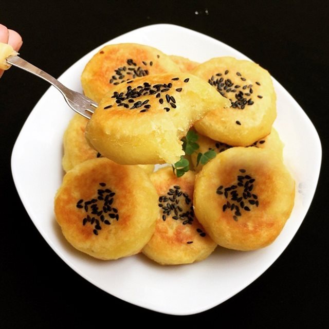Bánh Khoai Lang Phủ Mè