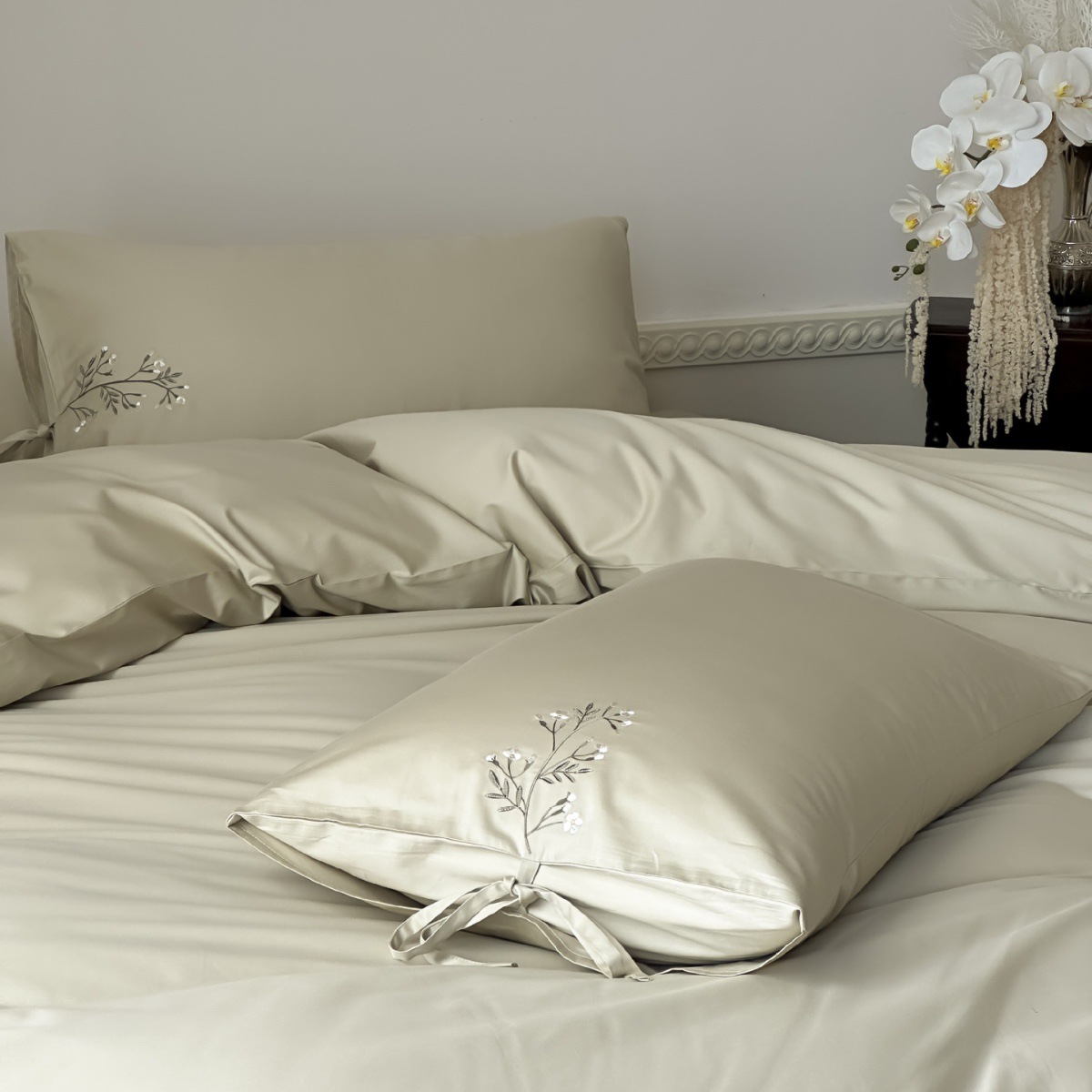 Cotton bedding set, 4 pieces, embroidered