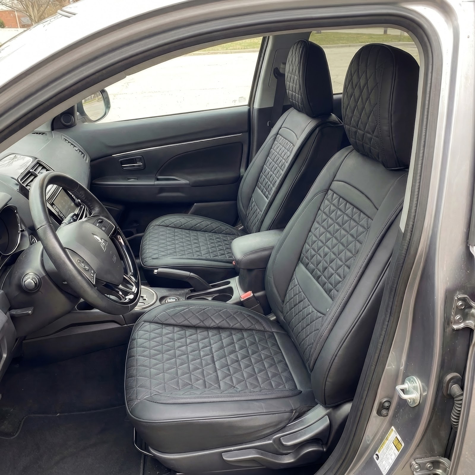 Premium seat cover for Mitsubishi Outlander