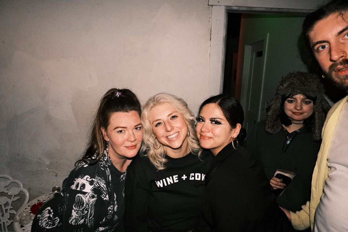 @tlau.photos_thelostandunfounds_2026-04-19_austin_last_night_008