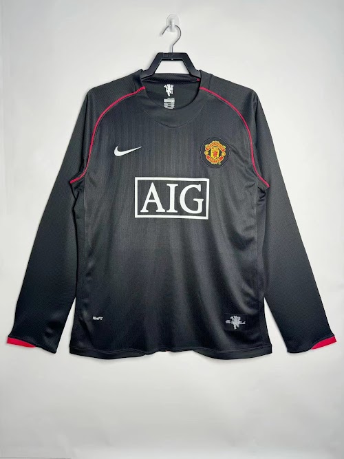 Camiseta de visitante negra de manga larga del Manchester United 2007-08.jpeg