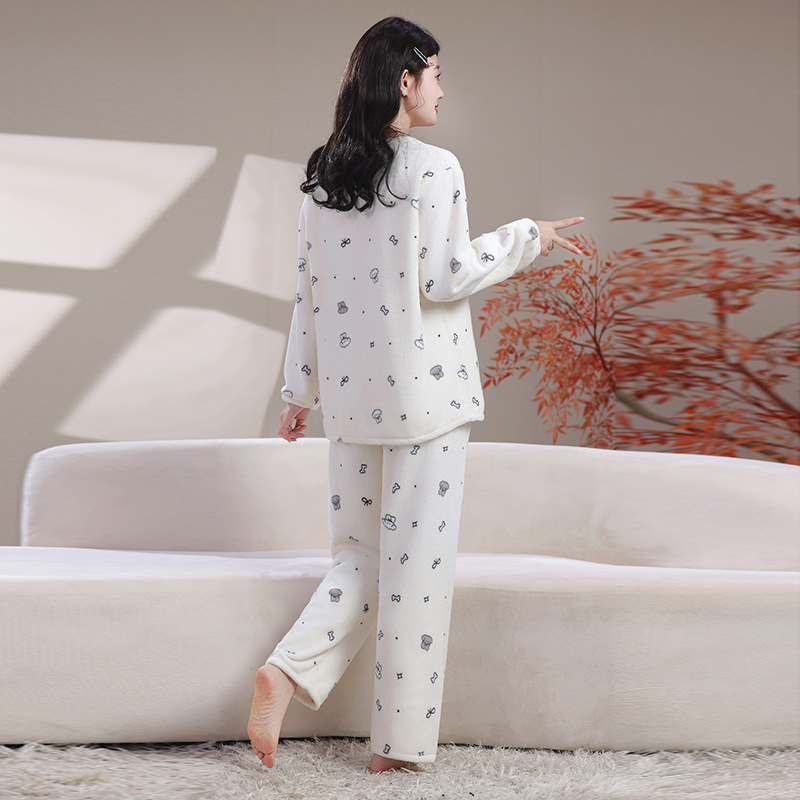 Women’s pajama set, flannel and coral fleece, warm and loose
