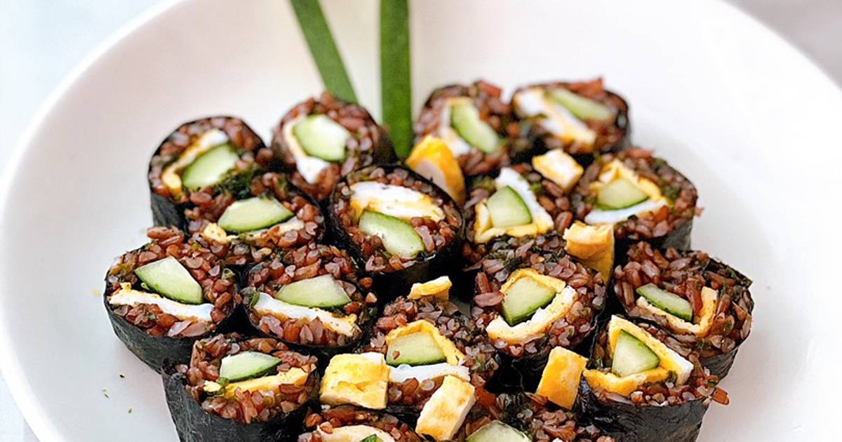 Cơm cuộn gạo lứt
