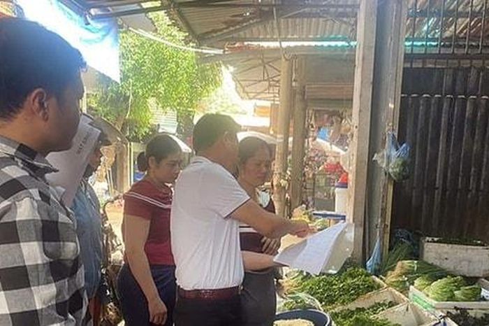 Áp lực kiểm soát an toàn thực phẩm tại Hà Nội - Báo Hà Nội Mới