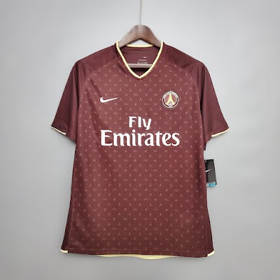 Retro 2006-07 PSG Visitante Red @lumorasports.jpeg