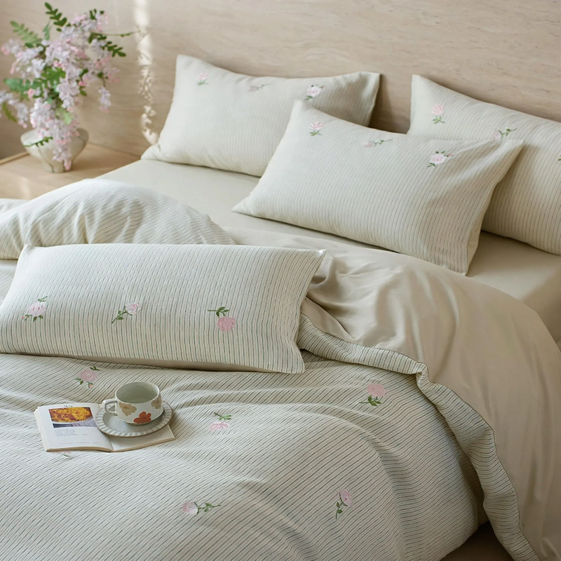 Cotton Bedding Set, 4-piece, Striped Pattern