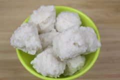 Thịt cá viên là món ăn được nhiều người ưa chuộng. Nếu ngại các loại cá viên bán ở hàng quán không đảm bảo an toàn vệ sinh thì bạn có thể làm ngay tại nhà theo hướng dẫn đơn giản trên nhé!