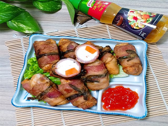 Thịt Xông Khói Cuộn Ức Gà