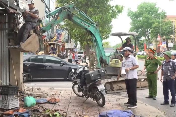 Xã Thanh Oai tổng kiểm tra, xử lý vi phạm về trật tự - Đài Phát thanh và truyền hình Hà Nội
