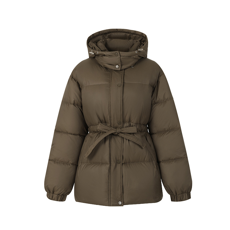 Loose, padded women's coat with tailoring
