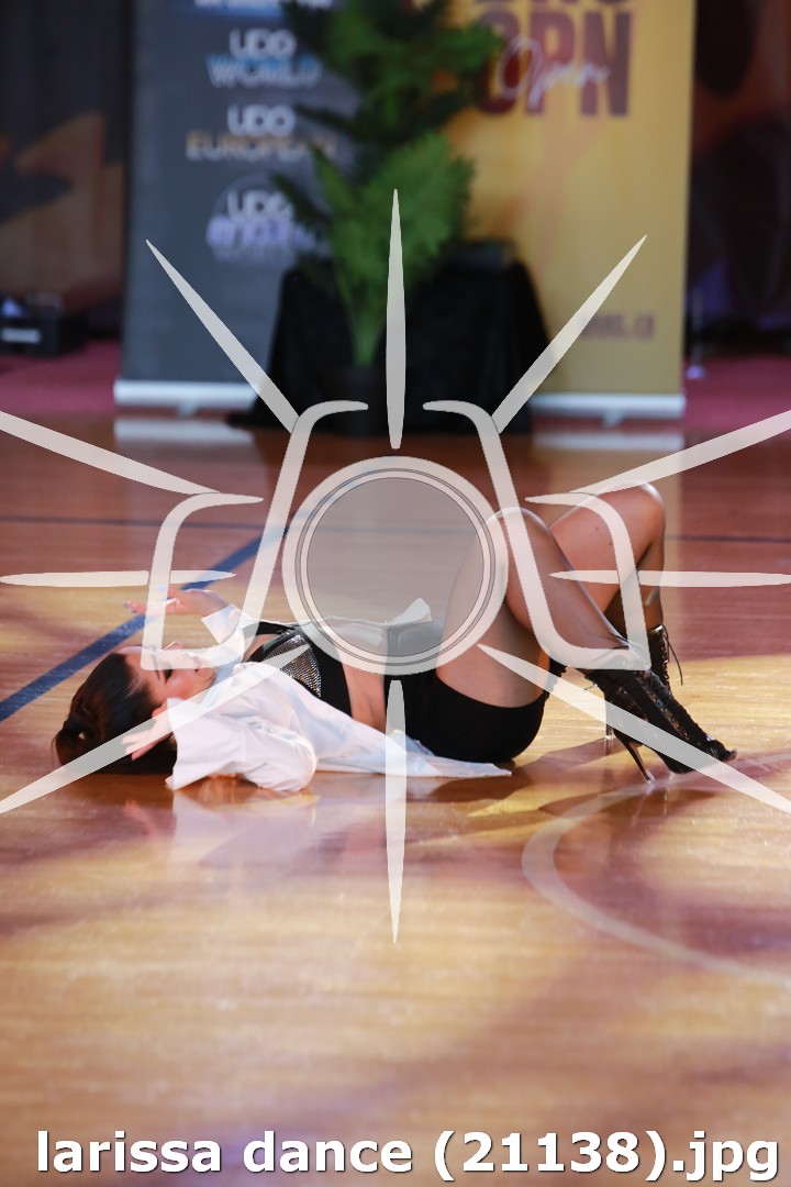 larissa dance (21138).jpg