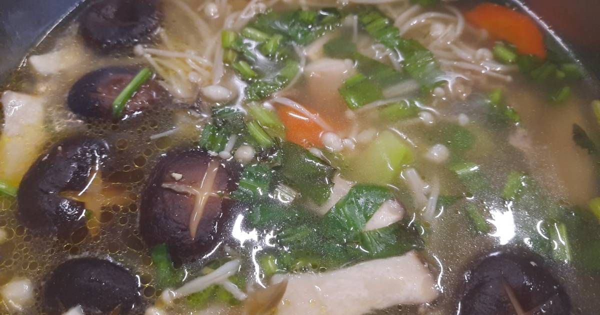 Canh gà nấm