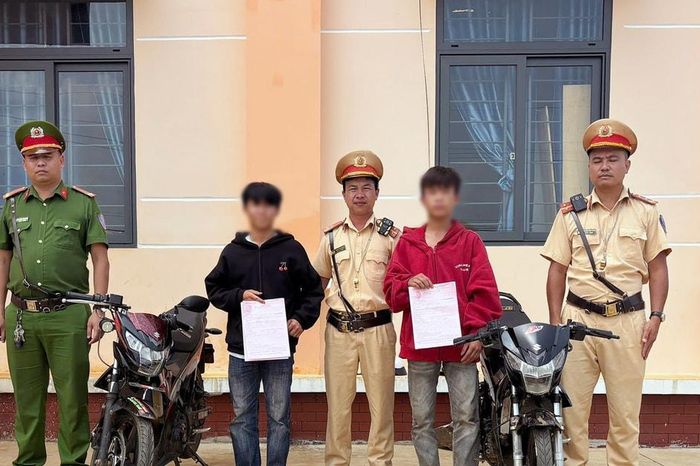 CSGT Lâm Đồng phạt gần 27 triệu đồng 2 thiếu niên đua xe trái phép - Báo Lâm Đồng