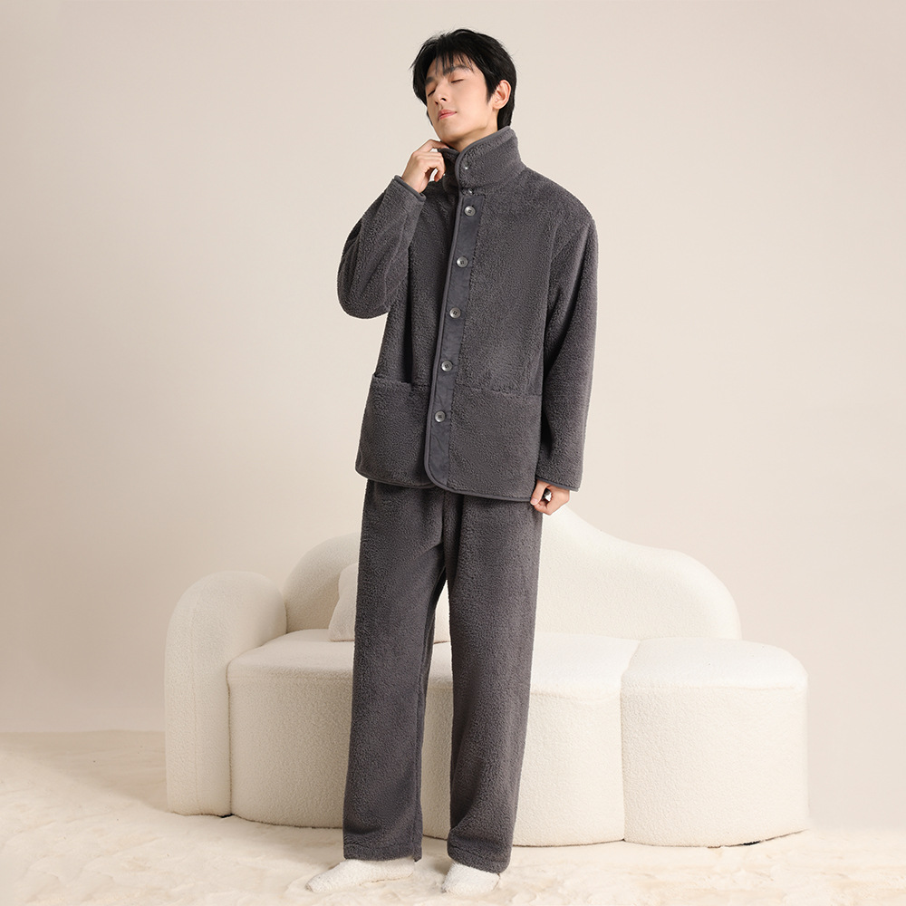 Damen-Schlafanzug aus Korallenfleece mit Revers