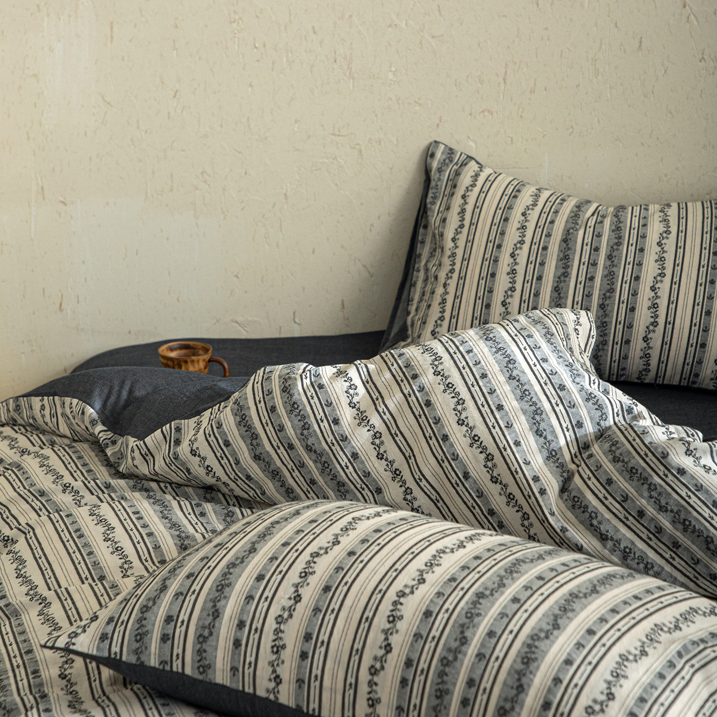 Cotton-linen bedding set, 4 pieces, vintage design