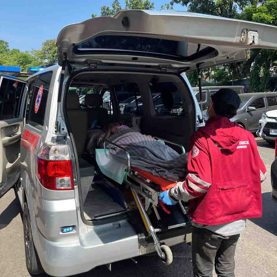 Perlengkapan ambulance jenazah Cimahi