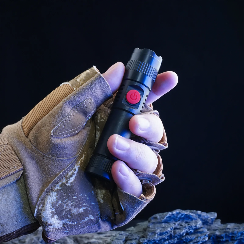 Rechargeable flashlight, portable