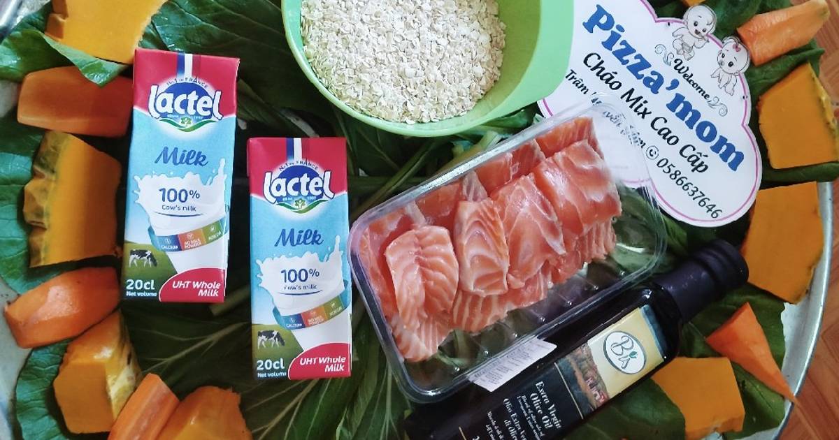 Cháo cá hồi Nauy sốt yến mạch bí đỏ, rau củ, mix dầu oliu Ý