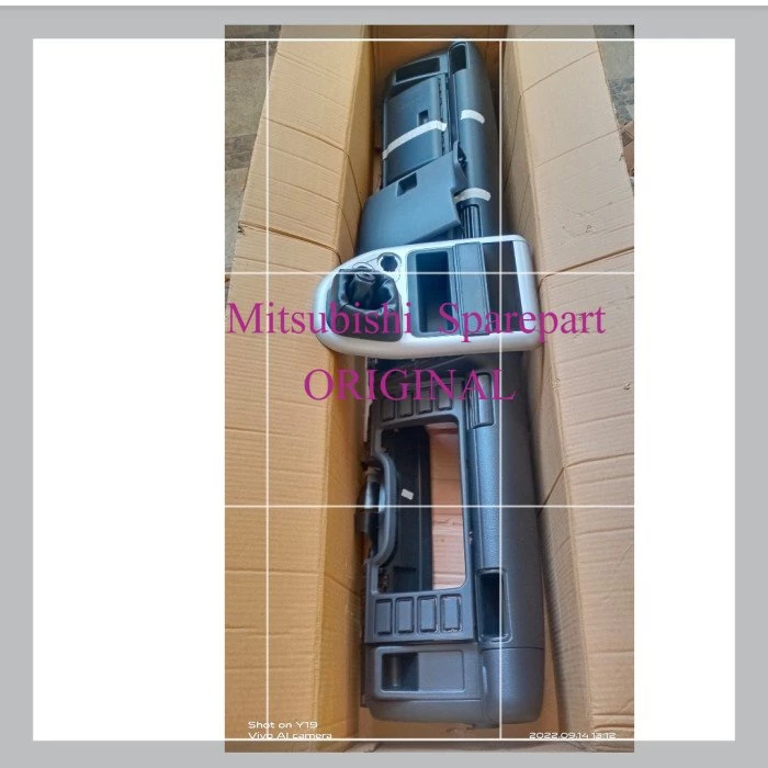 Dasbor Set Canter Turbo PS110/125 Hitam Original: Solusi Kenyamanan Berkendara