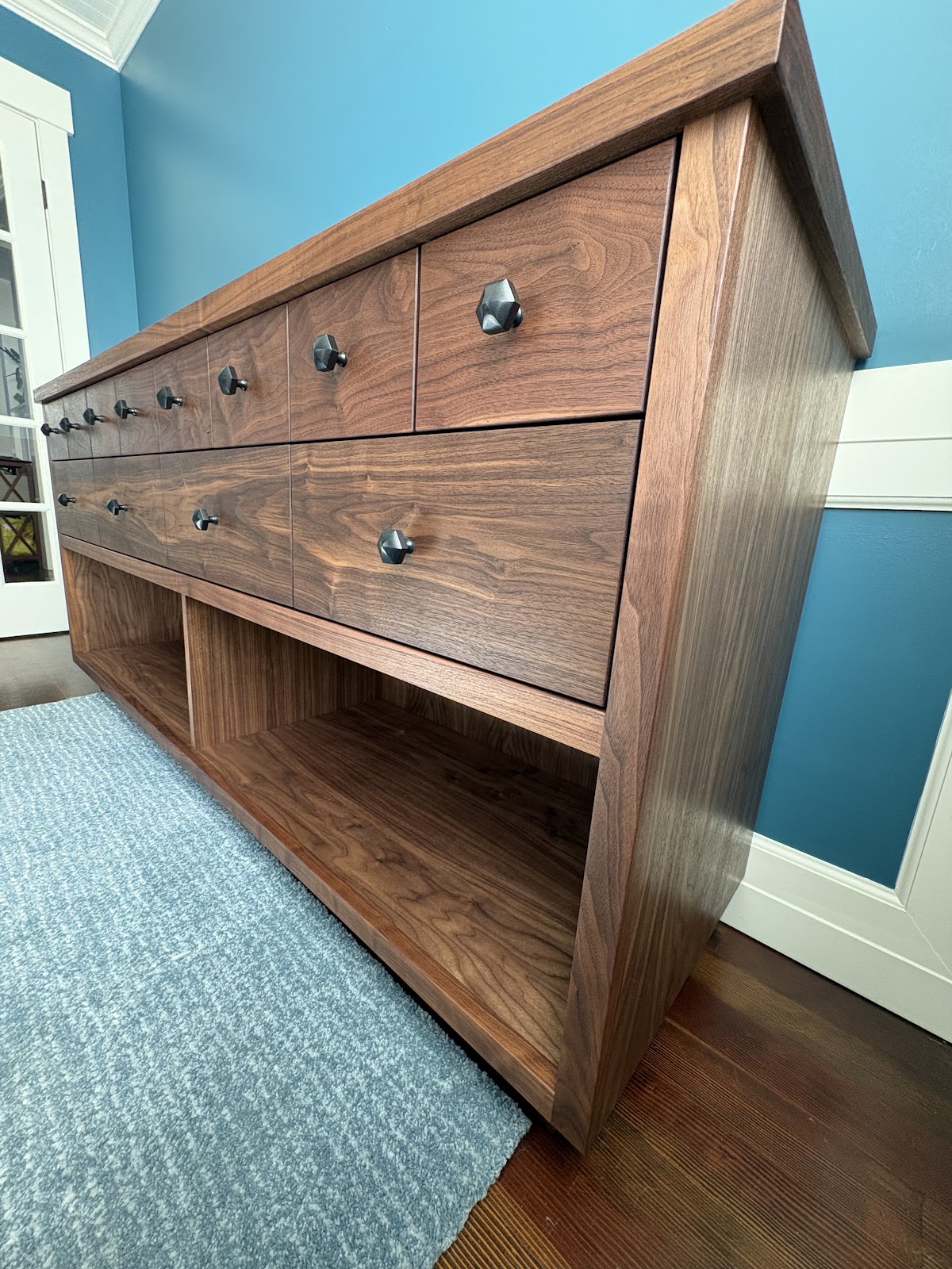 Credenza