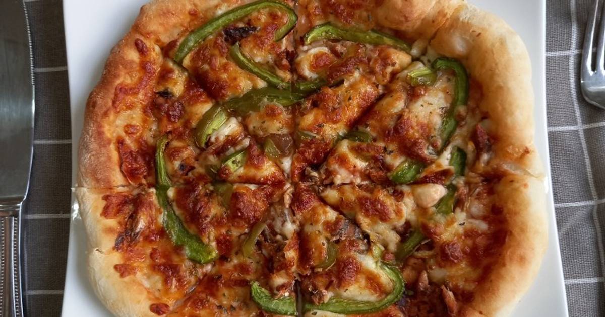 Pizza cá hộp bằng nồi chiên không dầu
