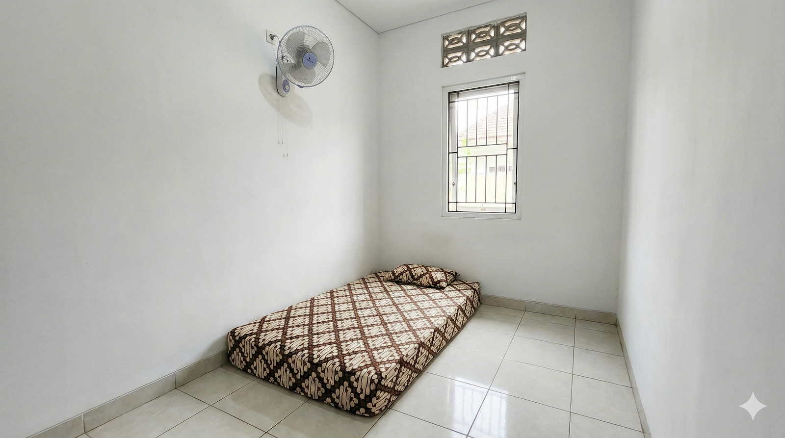 Kost Harmony Pengkol