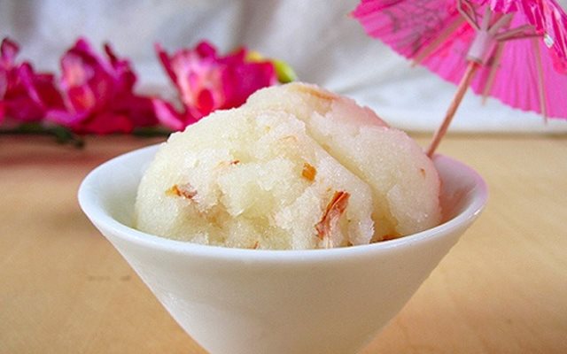 Kem Đá Vải Và Dừa