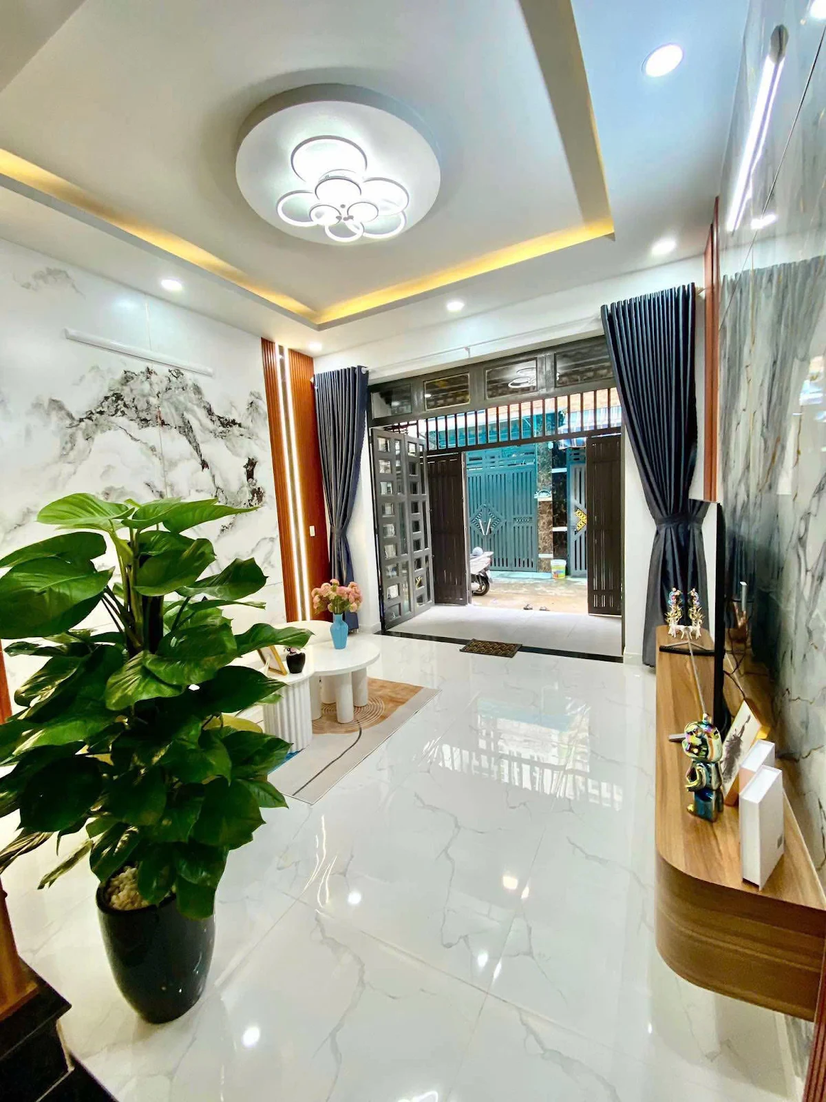 Bán Nhà 4 tầng, hẻm xe hơi  – sát chợ Trần Thị Cờ, Q12