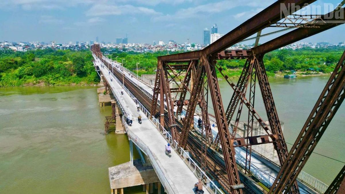 [Ảnh] Hà Nội: Cầu Long Biên thông xe sau 2 tháng sửa chữa - Báo Nhân Dân