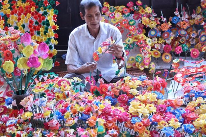 Thanh Tiên và hành trình giữ nghề hoa giấy giữa nhịp sống mới - Chuyên trang Gia Đình &amp; Xã Hội - Báo Sức khỏe &amp; Đời sống