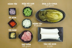 Cải chua rửa sạch, cắt hạt lựu. Đậu hũ non cắt thành từng khoanh có độ dày vừa phải (đừng cắt mỏng quá đậu hũ rất dễ bị bể).