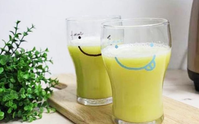 Nước Ép Táo Và Bắp Cải