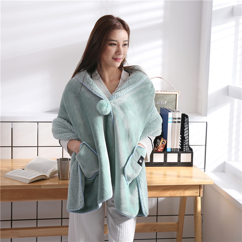 Heat wrap made of milk fibers for winter
