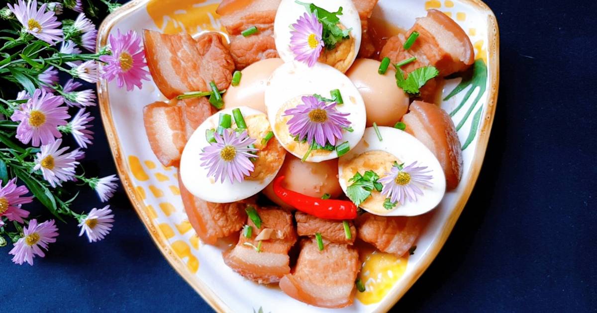 Thịt kho trứng - Simmered pork belly with eggs - 豚角煮卵