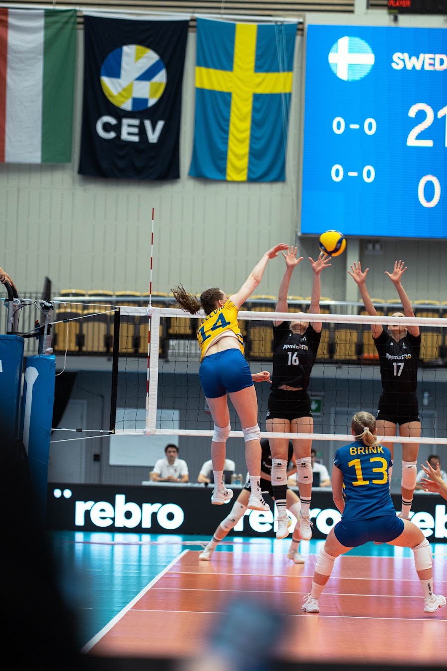 Sweden Hungary 221